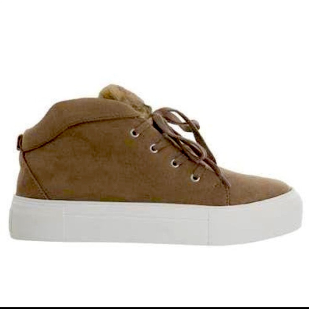 NEW with box MIA Tillie taupe sneakers SZ. 7.5